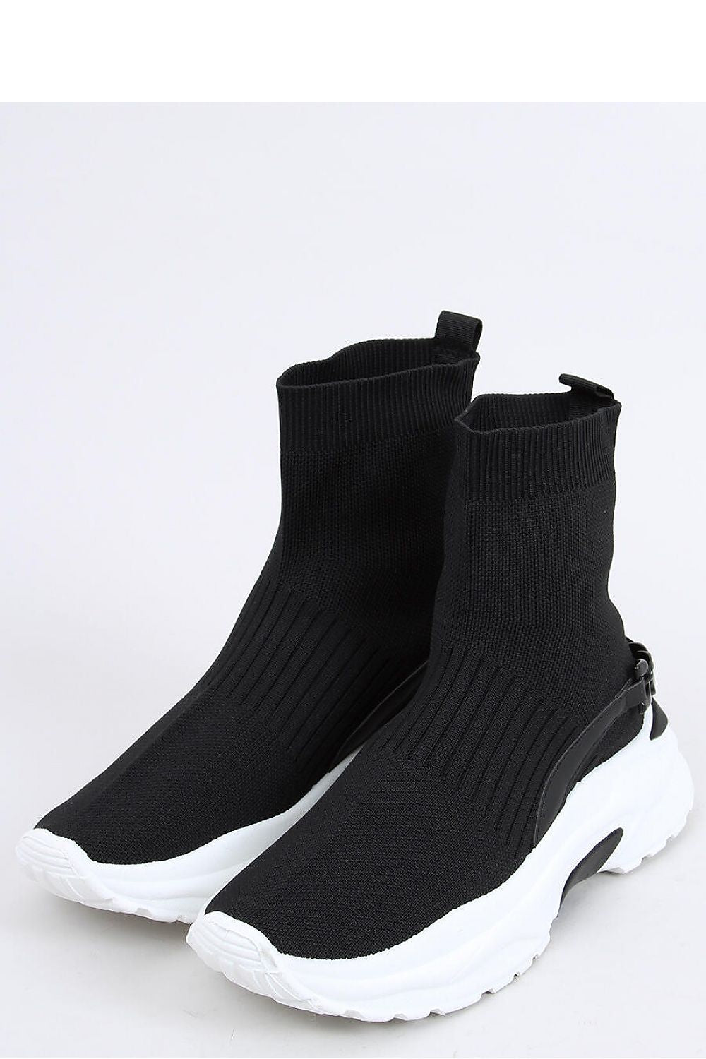 Sport Shoes Model 161404 Inello