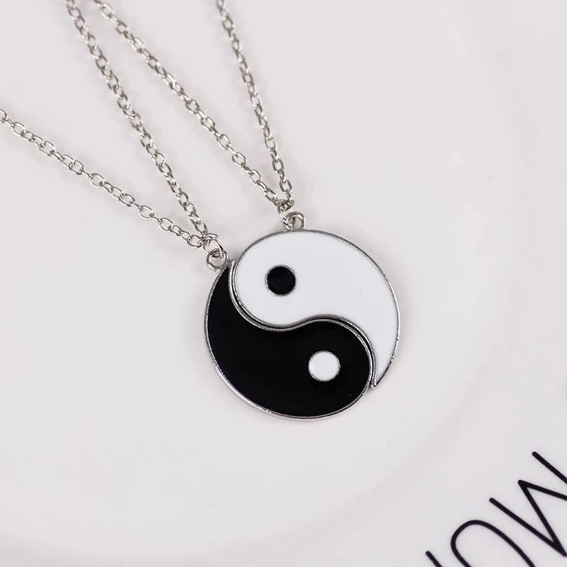 Best Friends Necklace for Women Couple Pendants Jewelry 2 Pcs/ Set Korean Fashion Harajuku Accessories