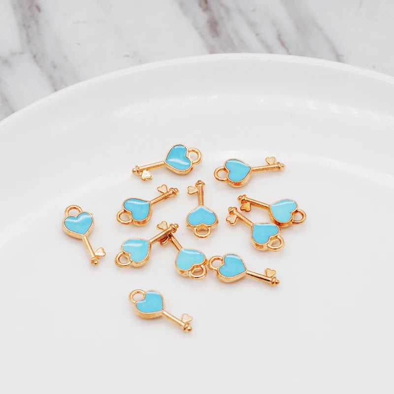 30pcs/Lot New Heart Shape Key Enamel Pendant Carousel Charms for DIY Bracelet Necklace