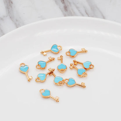 30pcs/Lot New Heart Shape Key Enamel Pendant Carousel Charms for DIY Bracelet Necklace