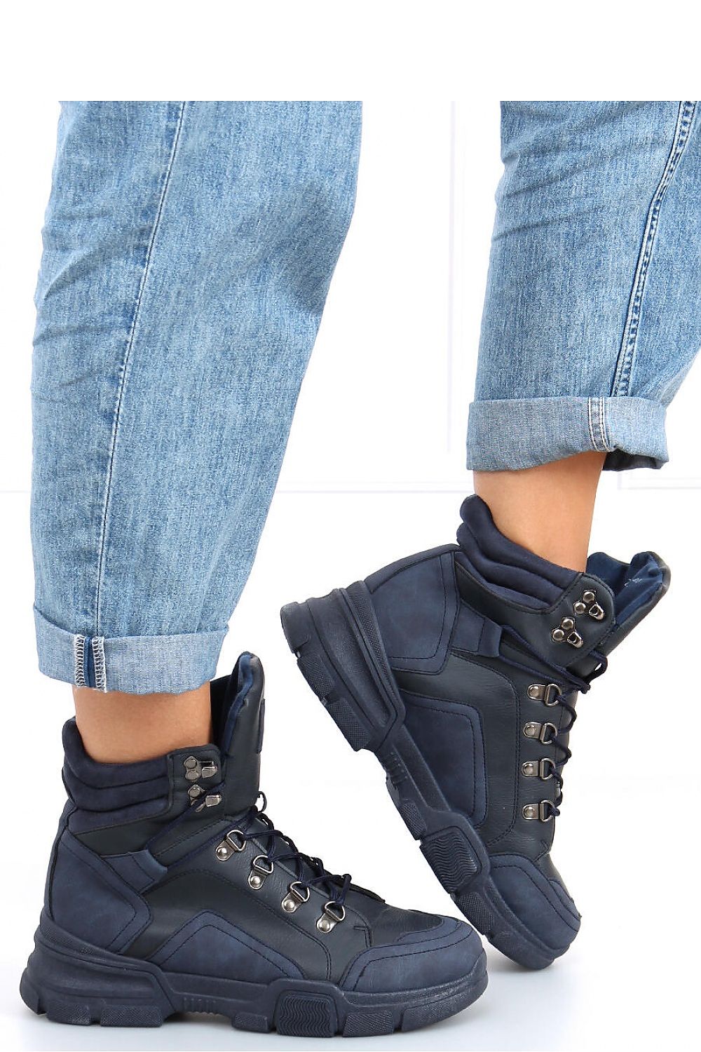 Sport Shoes Model 161414 Inello