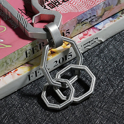 Real Titanium Keyring Super Lightweight Keychain Hanging Buckle for Car Key Ring Holder Quickdraw Tool Creative Accessories
