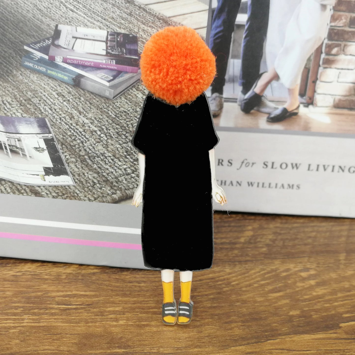 Fashion Brooch Pins for Woman Brooches Girls Face Cartoon Models Acrylic Brooches Kawaii Pompom Clothing Jewelry Accessories