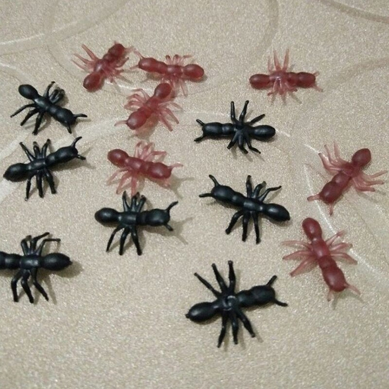 50/100/200Pcs Novelty Simulation Ants Halloween Stimulating Plastic Realistic Ants Pranks Joking Toys