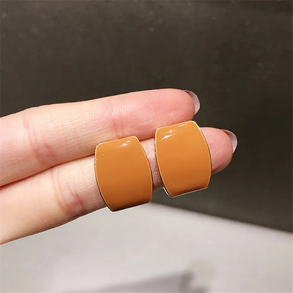 Tide Contracted Temperament Fair Maiden Lasting Appeal Earring Fashionable Girl Metal Is Delicate Earring Geometric Quality Deco
