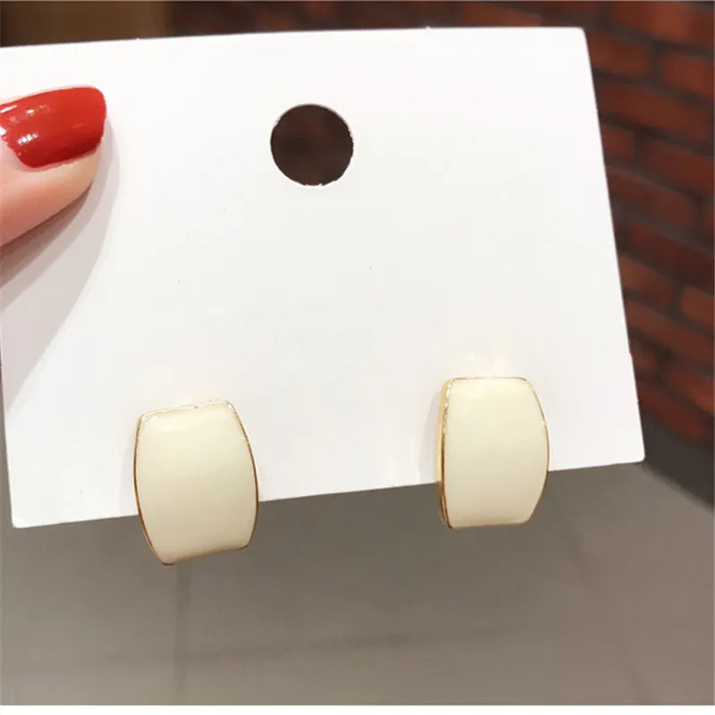 Tide Contracted Temperament Fair Maiden Lasting Appeal Earring Fashionable Girl Metal Is Delicate Earring Geometric Quality Deco