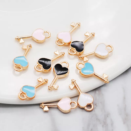 30pcs/Lot New Heart Shape Key Enamel Pendant Carousel Charms for DIY Bracelet Necklace