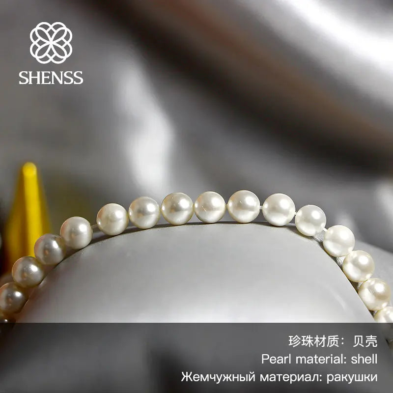 Quality Shell Pearl Bracelet Elastic or Chain Customizable Women's Bracelets of Various Sizes