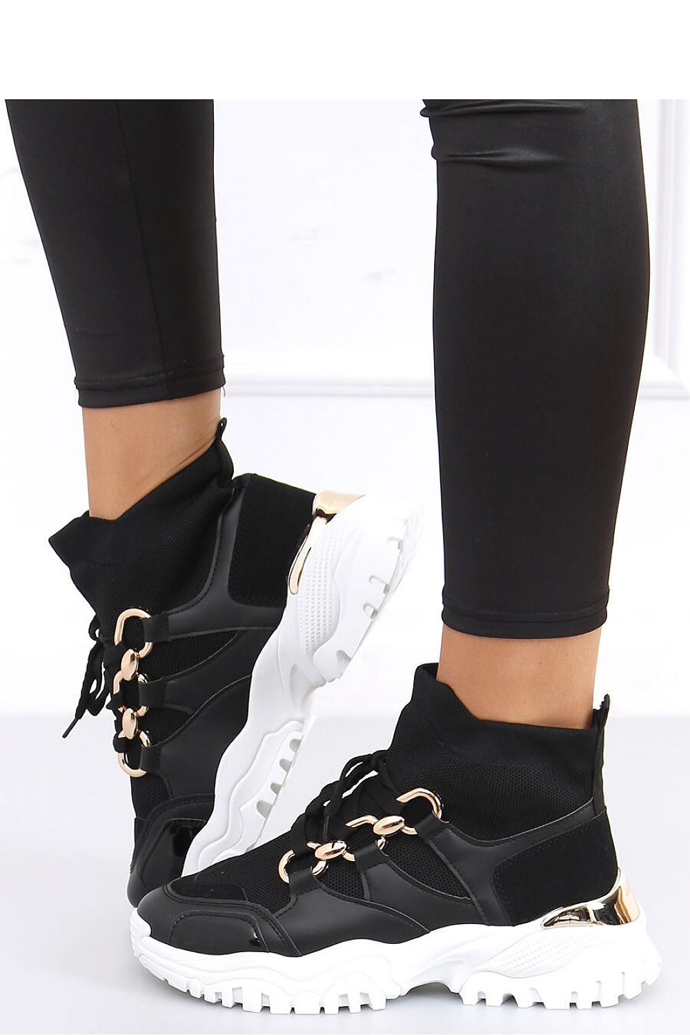 Sport Shoes Model 161388 Inello