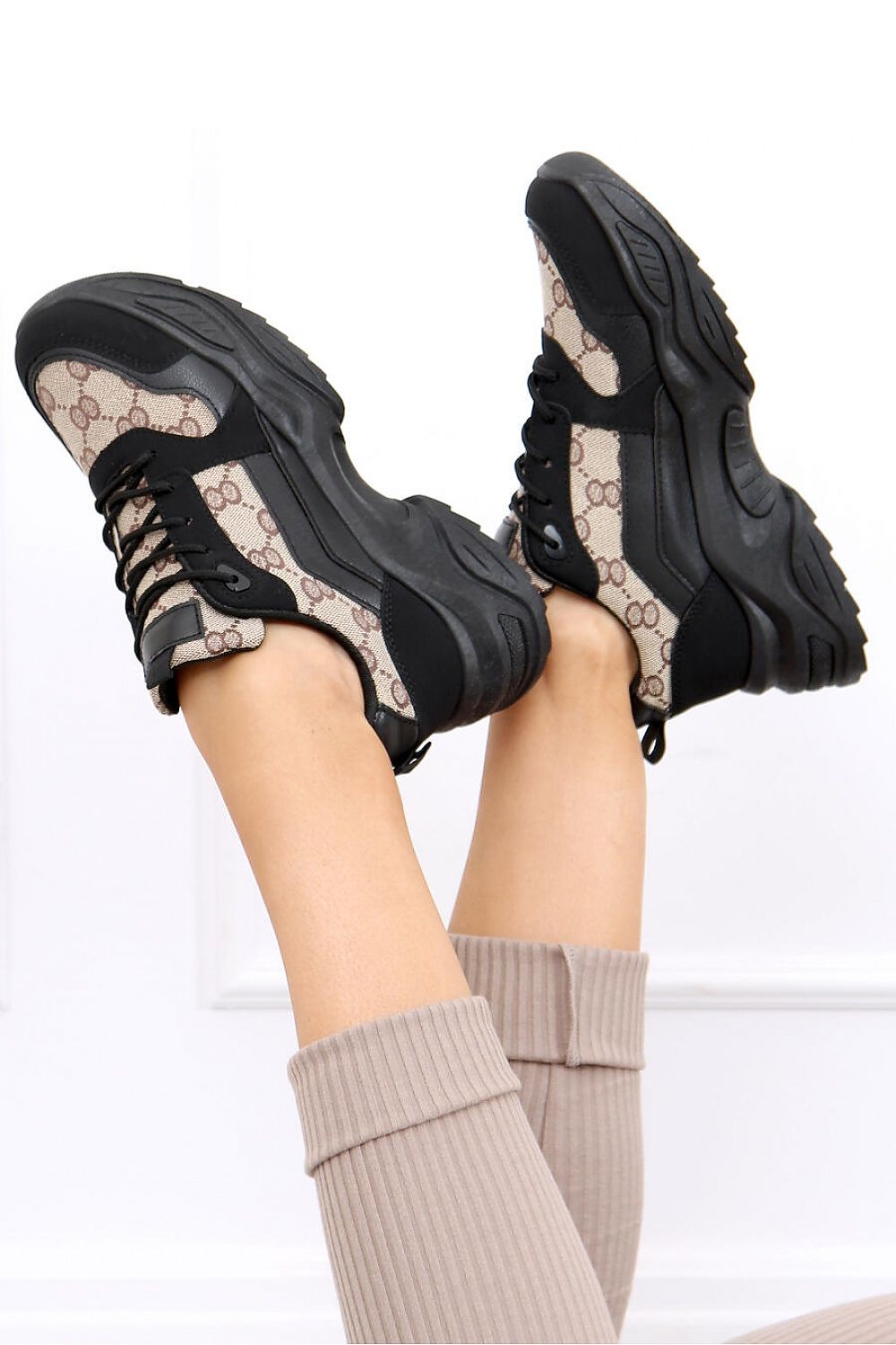 Sport Shoes Model 158845 Inello