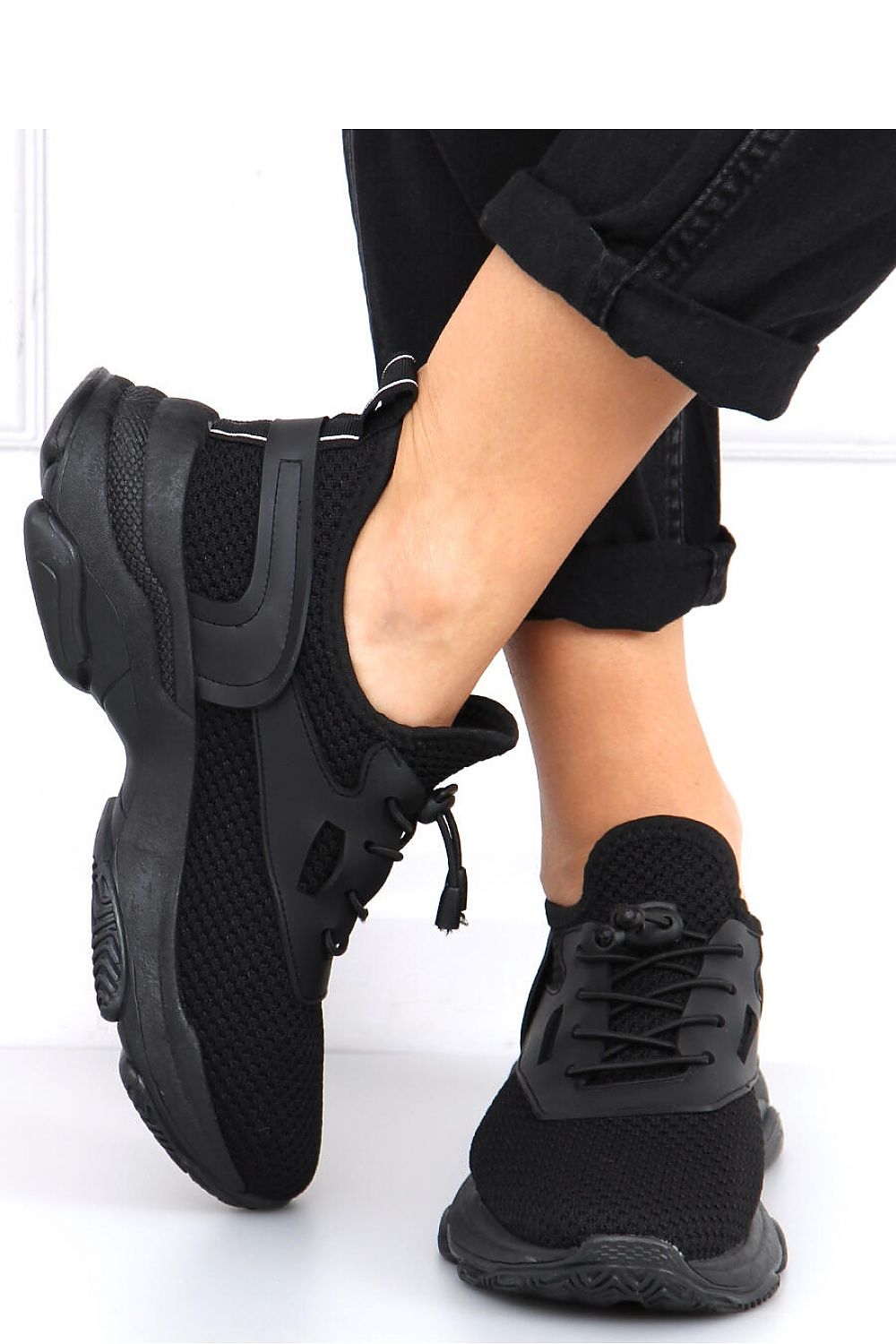 Sport Shoes Model 162004 Inello