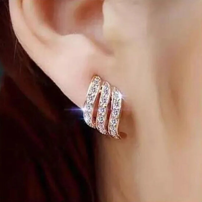 Fashion Gold Color Korean Style Simple Crystal Stud Earrings for Women Wedding Jewerly Bridal Engagement Earrings Female
