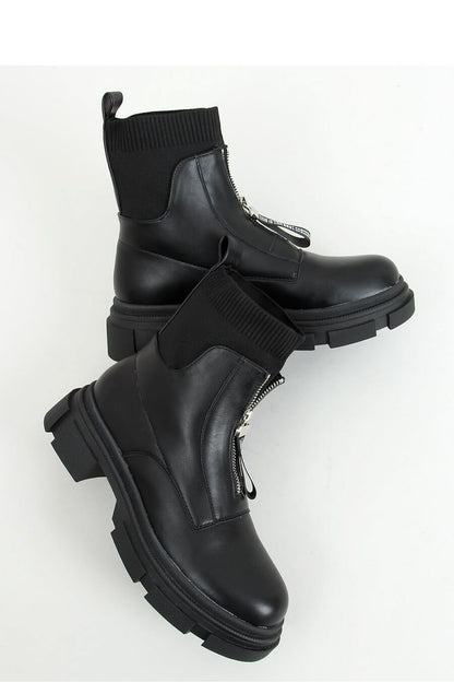 Boots Model 157731 Inello