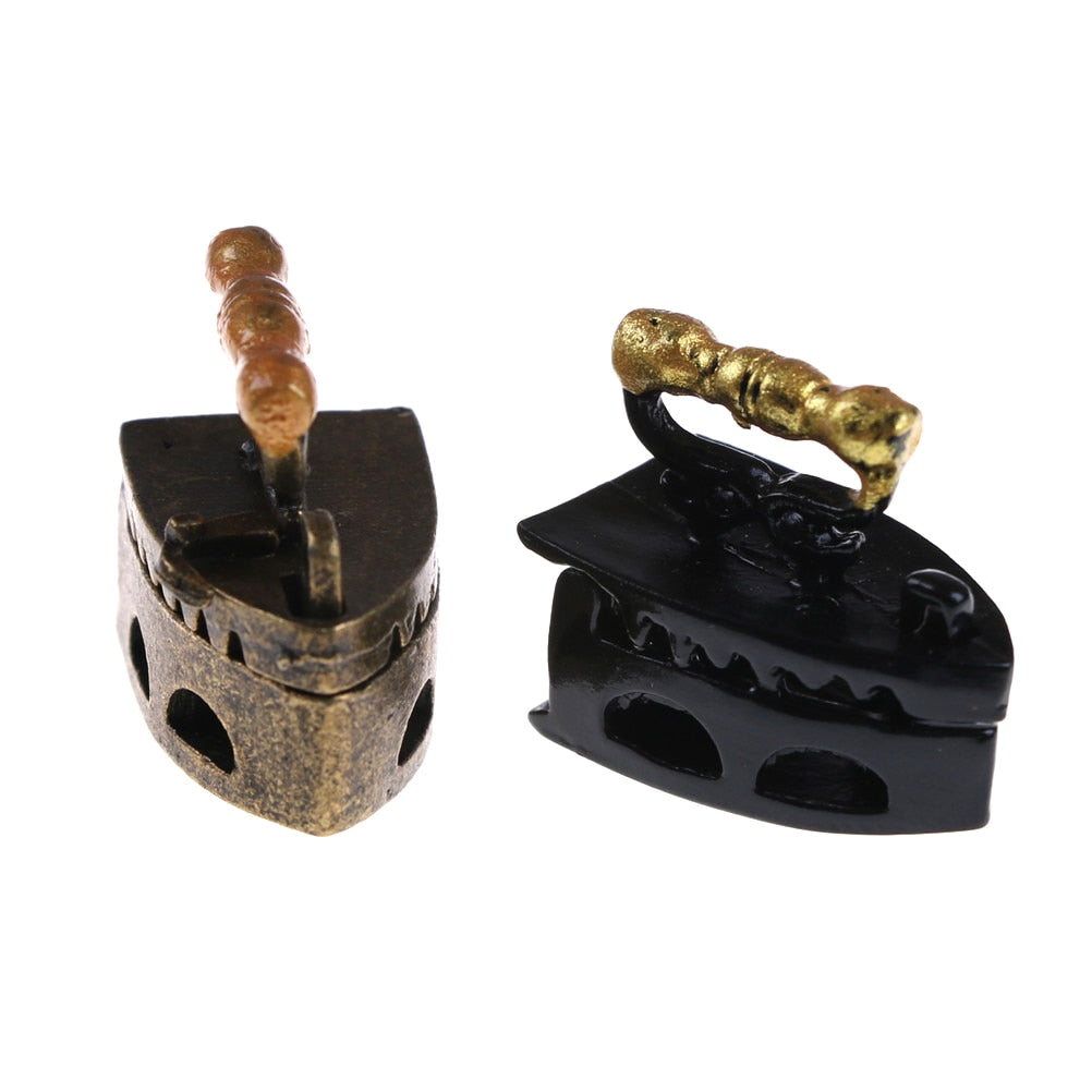 1:12 Cute MINI Dollhouse Miniature Adornment  an Iron Clothes Tool 20* 12*20mm Furniture Toys