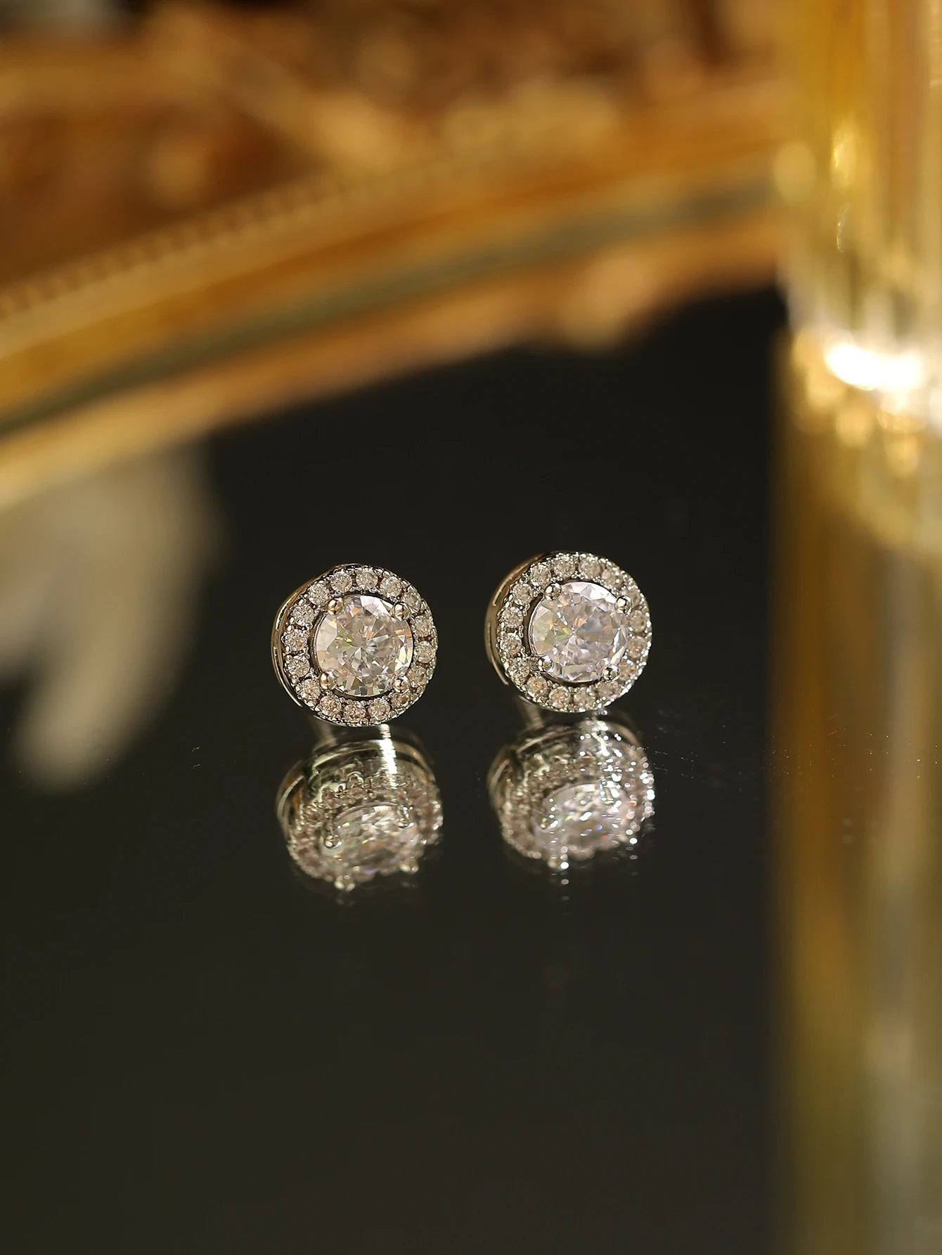 Jewelry Crown Women Classic Shining Zircon Small Stud Earrings Gold Color Ears Stud for Men Crystal Earrings WE132