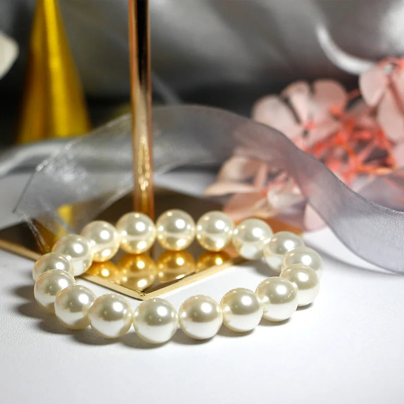 Quality Shell Pearl Bracelet Elastic or Chain Customizable Women's Bracelets of Various Sizes
