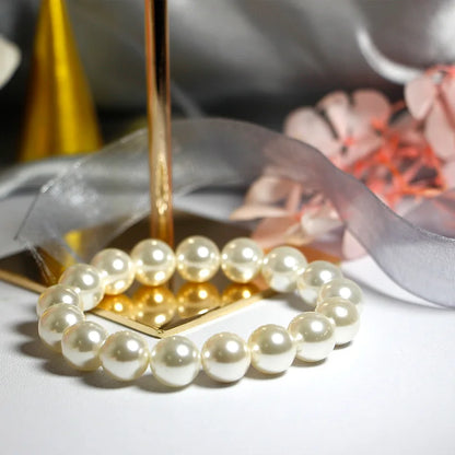 Quality Shell Pearl Bracelet Elastic or Chain Customizable Women's Bracelets of Various Sizes