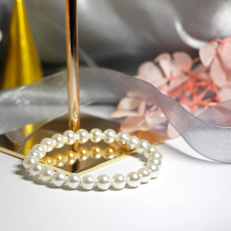 Quality Shell Pearl Bracelet Elastic or Chain Customizable Women's Bracelets of Various Sizes