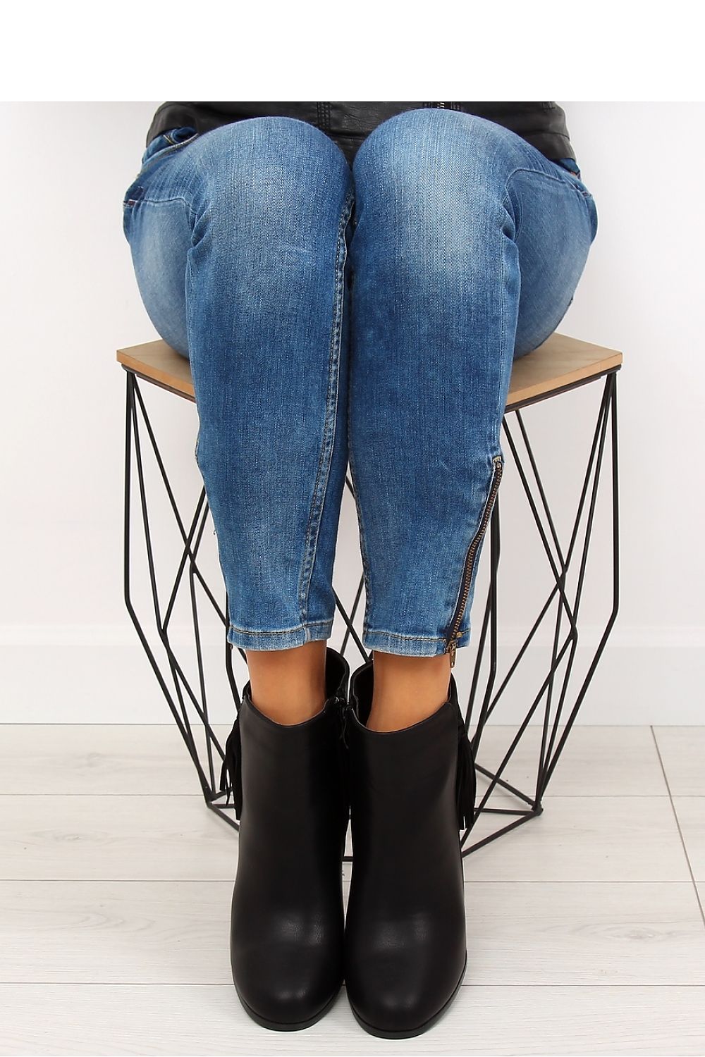 Heel Boots Model 122310 Inello