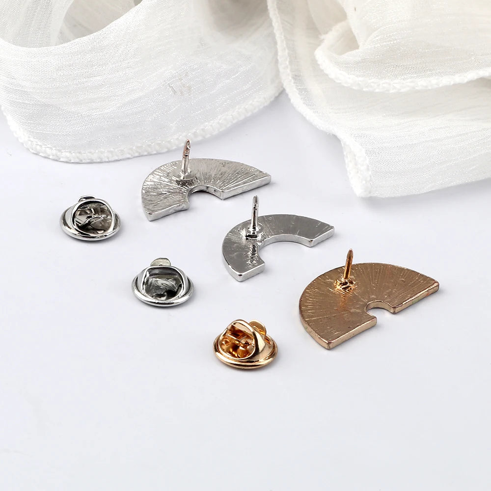 Fashion Colorful Enamel Pin Brooches for Women Cartoon Creative Mini Rainbow Metal Brooch Pins Denim Hat Badge Collar Jewelry