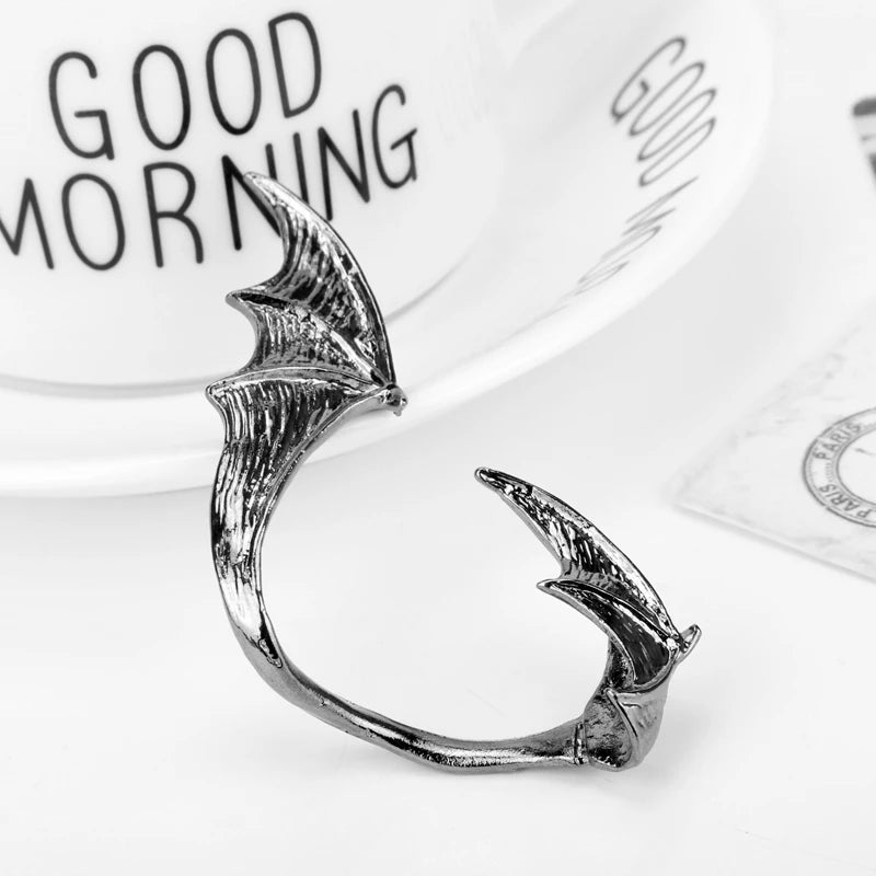 Gothic Punk Dragon Wing Cuff Ear Clip on Earrings Unisex Dragon Shaped Ear Nail Cuff Earrings for Women Fashion Jewelry 1pcs
