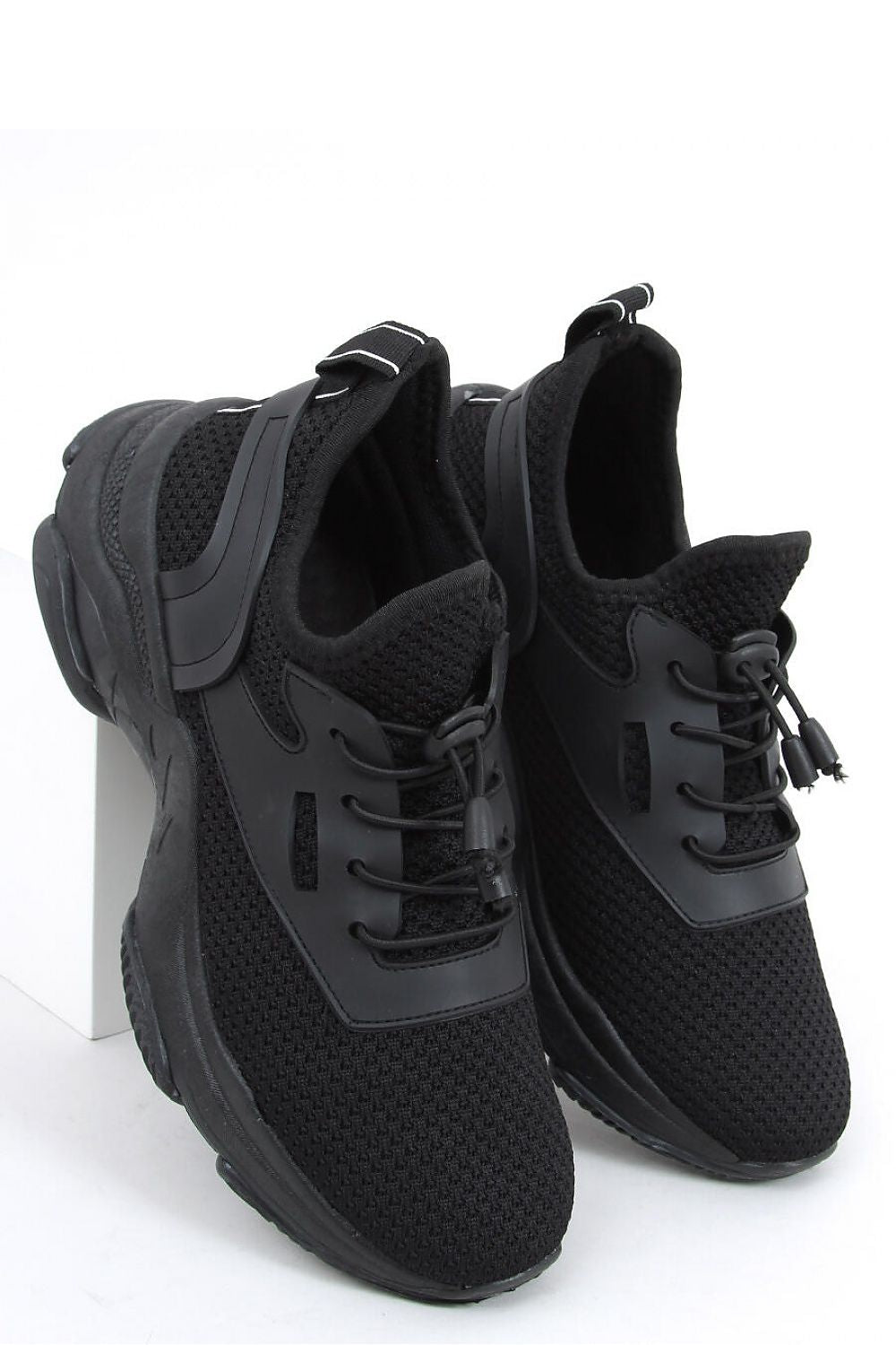 Sport Shoes Model 162004 Inello
