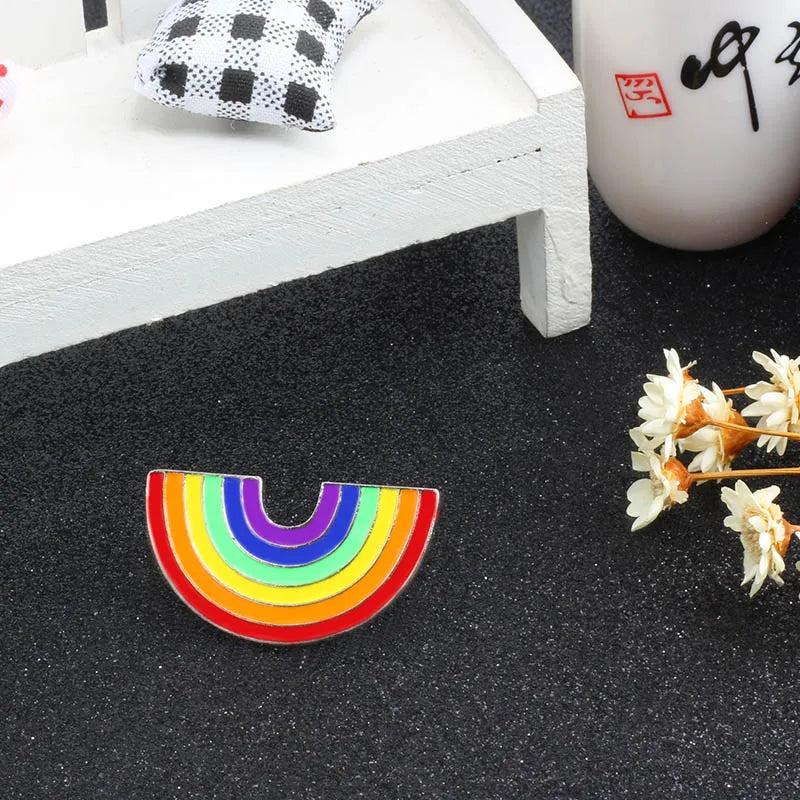 Fashion Colorful Enamel Pin Brooches for Women Cartoon Creative Mini Rainbow Metal Brooch Pins Denim Hat Badge Collar Jewelry